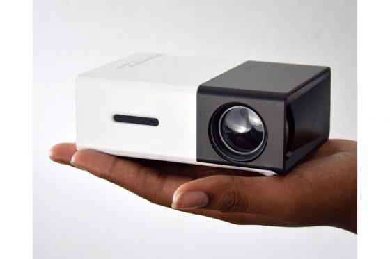 Mini-Projektor - diverse Anschlussmöglichkeiten 1 