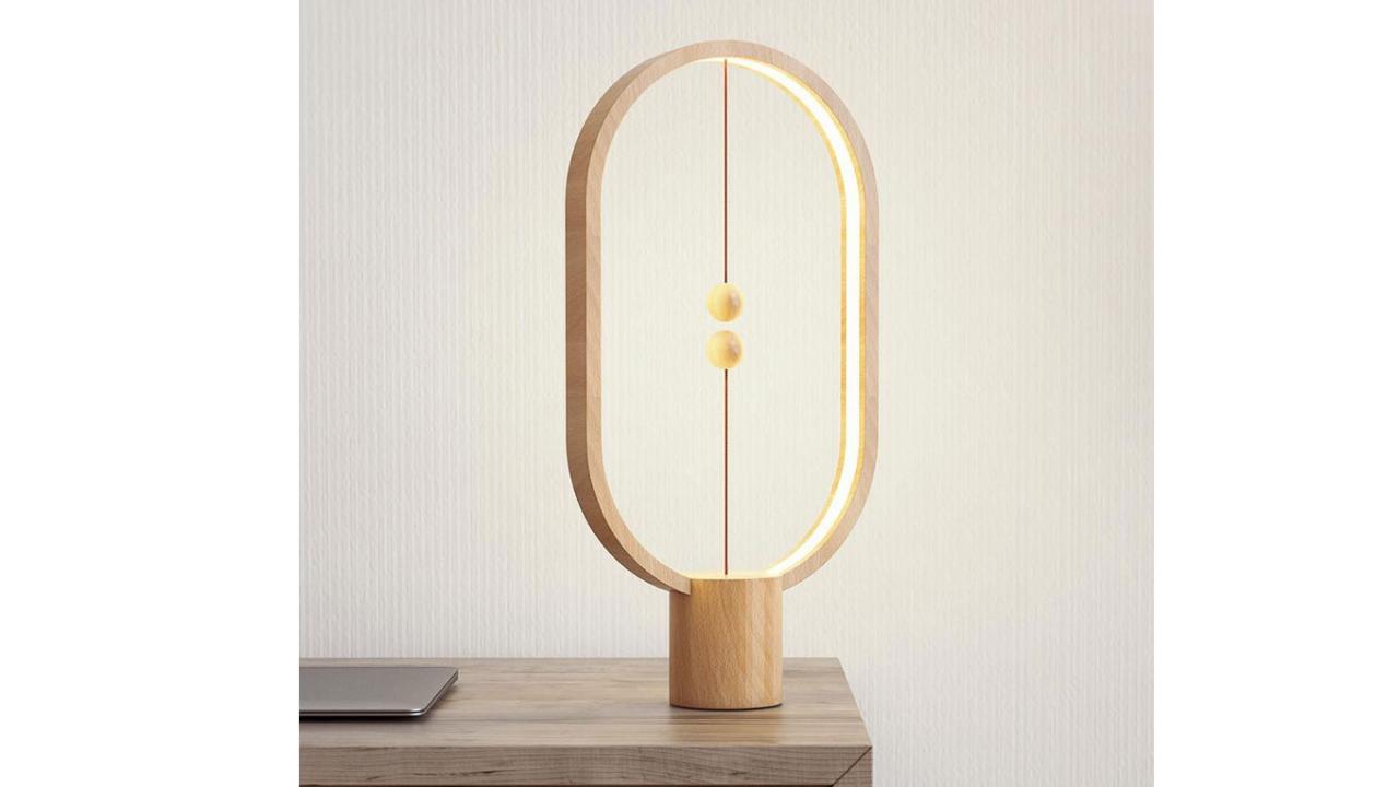 Lampe magnétique, En Bois