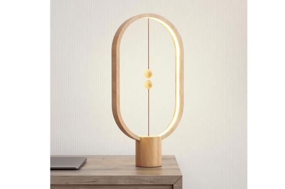 Balance Lampe - aus Holz  