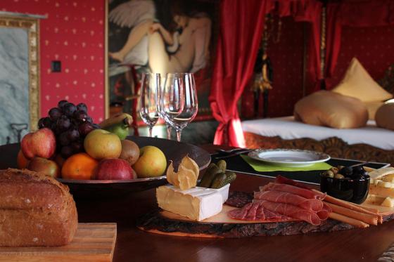 Privat-Wellness in eigener Suite - inkl. Übernachtung in der Château d'amour Suite & 3-Gang Menü 7 