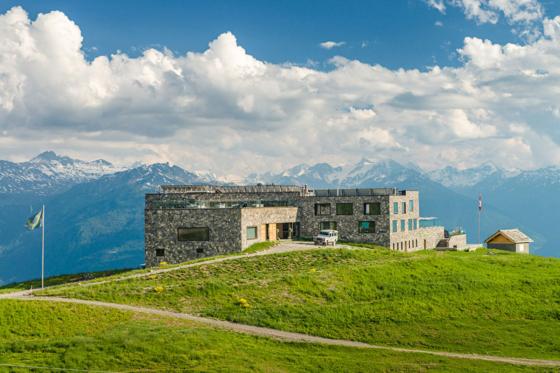 Sommeraufenthalt auf 2112 M.ü.M. - 2 Nächte in Crans-Montana für 2 Personen | Werktags 5 