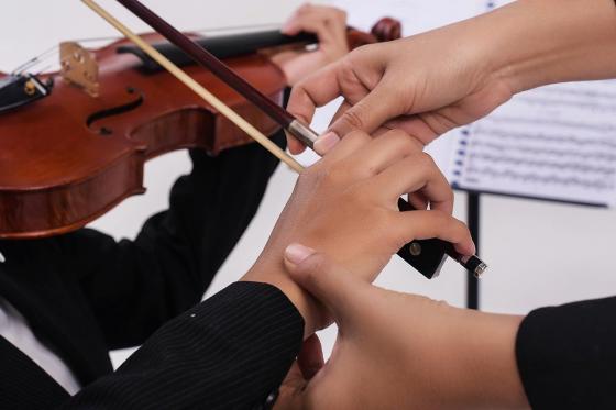 2 Musiklektionen  - bei der Musiklehrperson Ihrer Wahl 4 