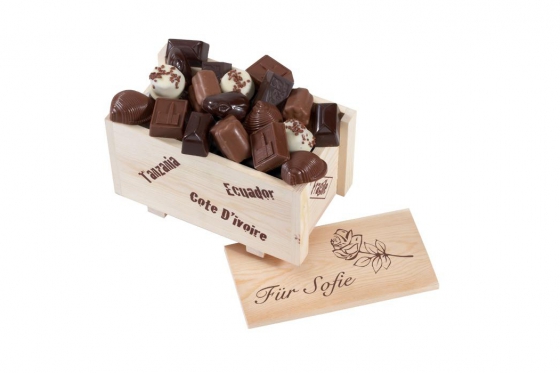 Pralinen - in personalisierbarer Holzkiste  