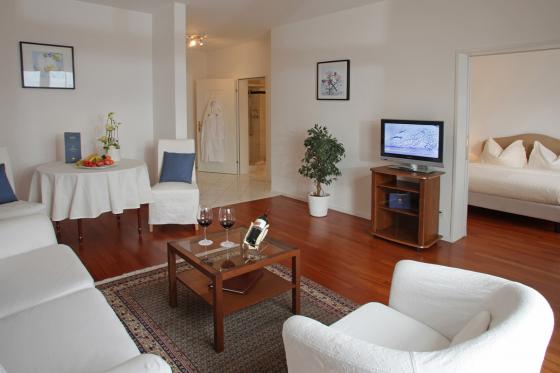 Soggiorno relax a Lugano - 1 notte in Premium Suite Lake View, pasti e wellness inclusi | estate 5 