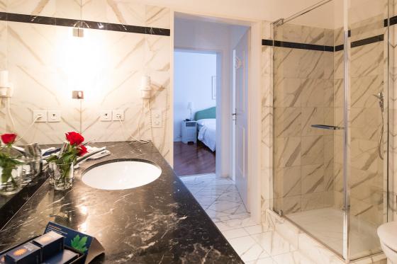 Soggiorno relax a Lugano - 1 notte in Premium Suite Lake View, pasti e wellness inclusi | estate 9 