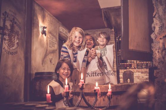 Mittelalter Übernachtung  - inkl. Frühstucksbuffet, Ritteressen im Themenzimmer für 2 4 