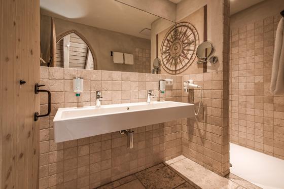 Mittelalter Übernachtung  - inkl. Frühstucksbuffet, Ritteressen im Themenzimmer für 2 21 