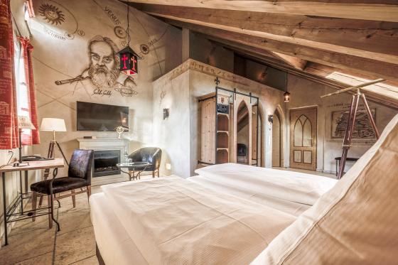 Mittelalter Übernachtung  - inkl. Frühstucksbuffet, Ritteressen im Themenzimmer für 2 23 