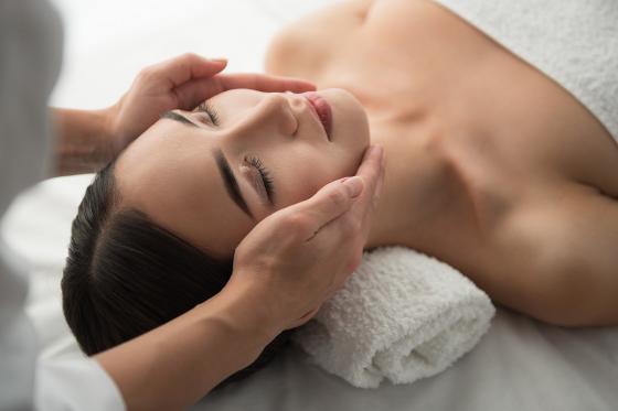 Moment de détente en duo - Massages du corps & soins du visage 2 