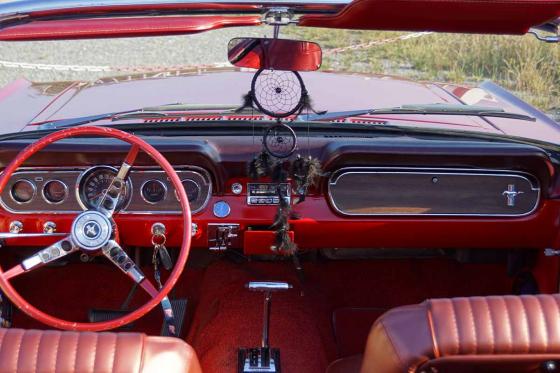 Ford Mustang Convertible mieten - inkl. Chauffeur 1 