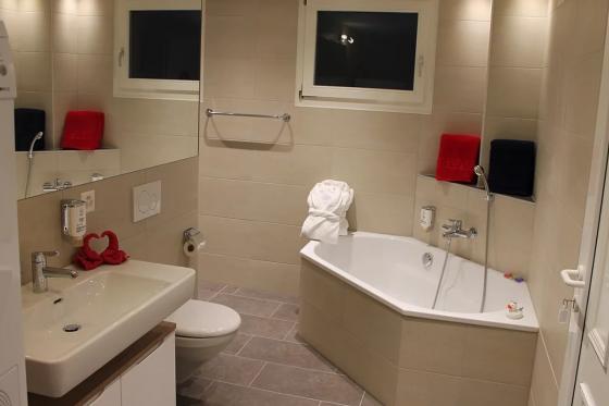 Loveroom Top of Goldey - Übernachtung & Privater Whirlpool | Wochentage 6 