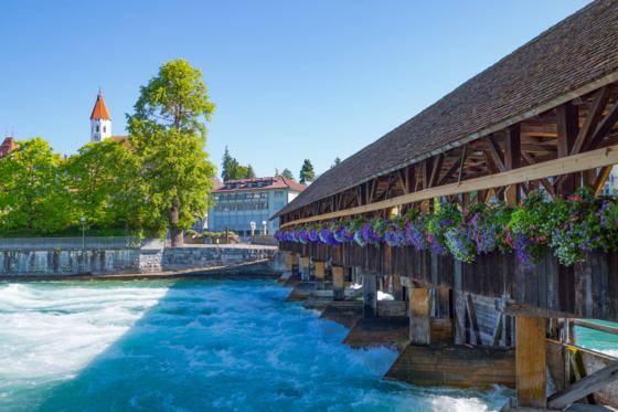 Romantische Auszeit in Thun - inkl. Übernachtung, romantische Zimmerdeko und Panoramakarte 7 