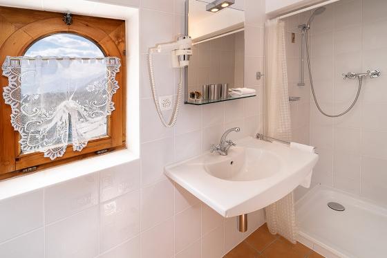 Œnotourisme dans un château - 1 nuit avec dégustation de vin et assiette valaisanne | en été 11 