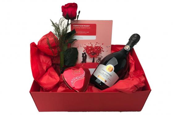 Love Box Deluxe - Avec bon cadeau romantique, vin mousseux, véritable rose et boîte de chocolats Lindor en forme de cœur  