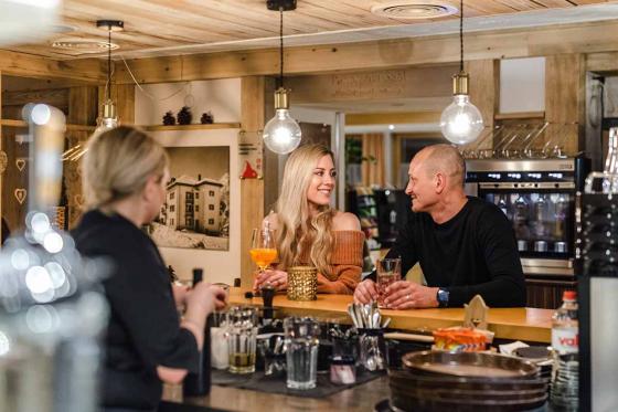 Escapade bien-être en Valais - 1 nuit avec spa privé et repas aux chandelles à 3 plats pour 2 pers. 18 