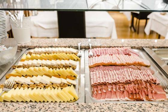 Escapade bien-être en Valais - 1 nuit avec spa privé et repas aux chandelles à 3 plats pour 2 pers. 20 