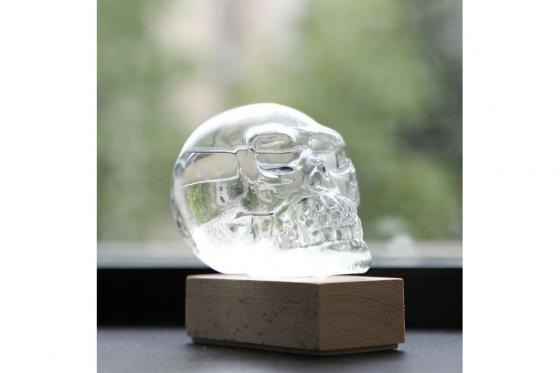 Storm glass en forme de crâne - prévisions météorologiques mystiques 2 