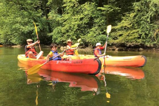 Tagesausflug Action & Spass - Für eine Familie, Kanu fahrt, Golf und Pizza-Plausch  