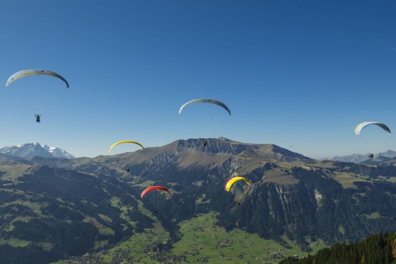 Gleitschirmfliegen - im Berner Oberland  