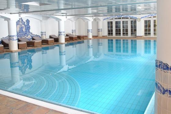 Hôtel de légende à Crans-Montana - 2 nuits au Grand Hôtel du Golf & Palace, pour 2 personnes  