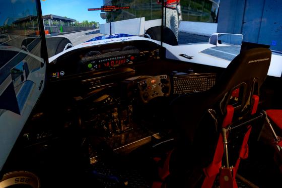 Formel 1 Race Simulator - für 1 Person & 2 Begleitpersonen in Zürich 2 