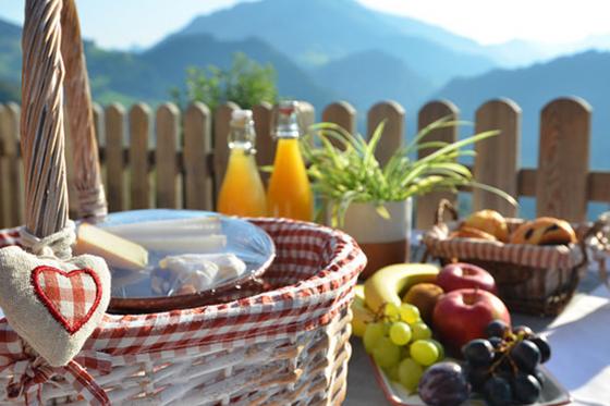 Loveroom à la montagne  - 1 nuit pour 2 personnes, avec petit déjeuner et menu fondue  2  Loveroom à la montagne  - 1 nuit pour 2 personnes, avec petit déjeuner et menu fondue  2