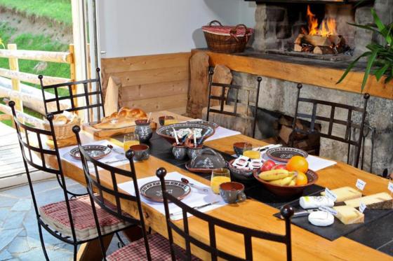 Loveroom à la montagne  - 1 nuit pour 2 personnes, avec petit déjeuner et menu fondue  8  Loveroom à la montagne  - 1 nuit pour 2 personnes, avec petit déjeuner et menu fondue  8