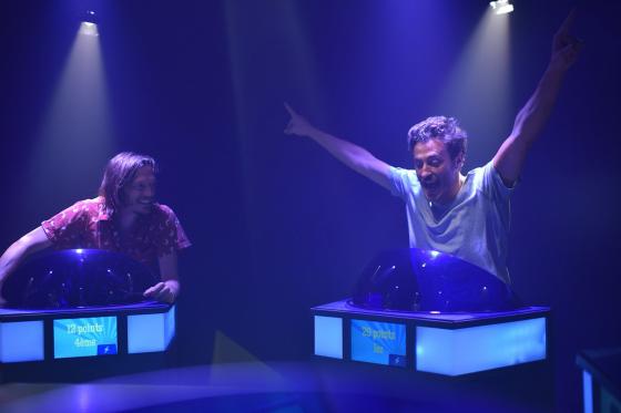 Quiz Room - Défiez vos amis dans un décor de plateau télé | 4 personnes 1 