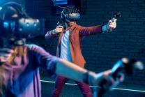 Virtual Reality Spiel - 15 Minuten auf einer omnidirektionalen Plattform | 2 Personen