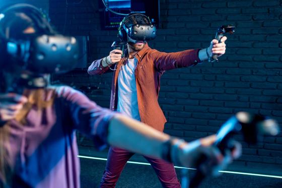 Virtual Reality Spiel - 15 Minuten auf einer omnidirektionalen Plattform | 2 Personen  
