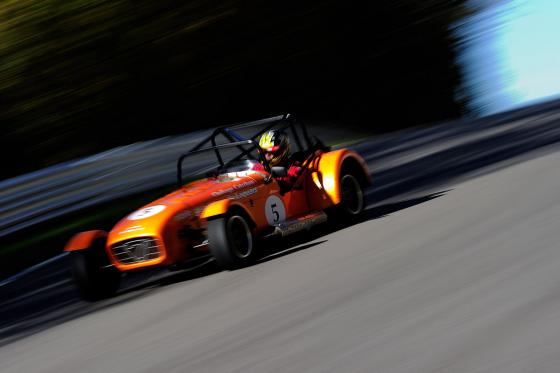 Stage de pilotage Caterham Lotus 7  - 24 tours (1/2 journée), pour 1 personne 4 