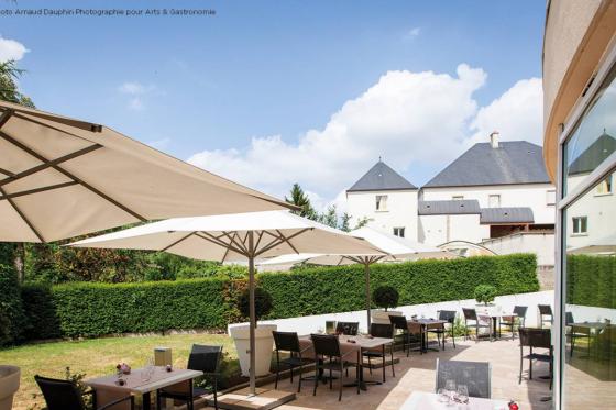 Escapade en Bourgogne - 1 nuit avec spa, massages et  Menu Richebourg à 3 plats pour 2 pers. 2 