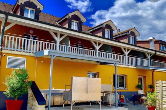 Séjour & menu à 3 plats - En chambre double avec terrasse pour 2 personnes 16 