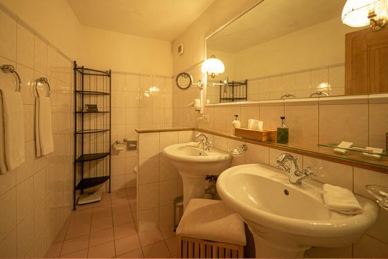 Séjour romantique & gourmand - 1 nuit en chambre Deluxe avec repas à 4 plats et accès privé au spa 15 