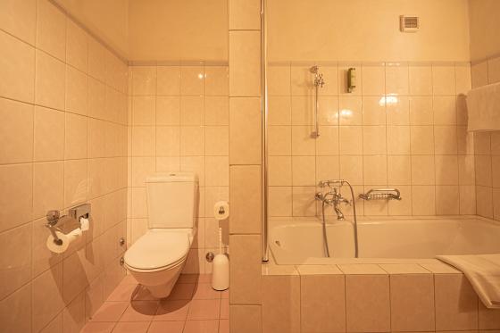 Séjour romantique & gourmand - 2 nuits en chambre Deluxe avec repas à 4 plats et accès privé au spa 16 