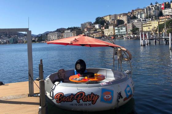 Fun sur un donut flottant - avec une prestation au choix | 4 heures, jusqu'à 10 pers. 4 