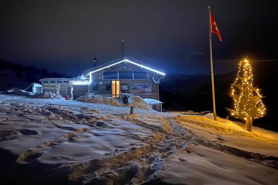 Escapade en montagne  - 1 nuit avec menu fondue, descente en luge, pour 2 personnes  