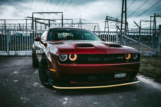 Dodge Challenger mieten - 3h Dodge Hellcat Widebody fahren  