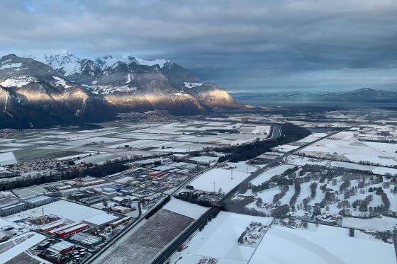 Piloter un hélicoptère - 40 minutes pour 1 personne à Sion 8 