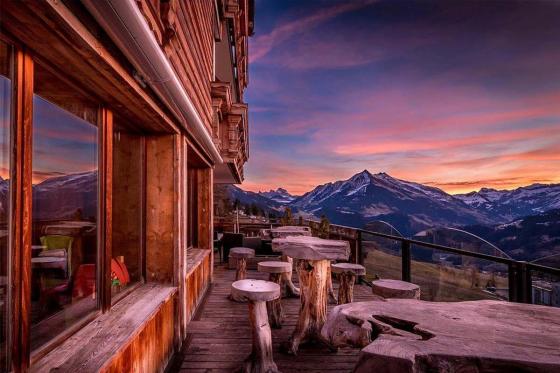 Séjour romantique à Leysin - 1 nuit avec petit déjeuner & accès au jacuzzi | le week-end   Séjour romantique à Leysin - 1 nuit avec petit déjeuner & accès au jacuzzi | le week-end