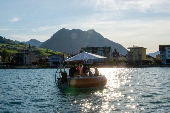 BBQ-Boot mieten - 1 Stunde auf dem Vierwaldstättersee für bis zu 10 Personen 1 