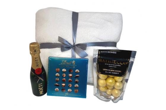 Deluxe Geschenkset - inkl. Day-Spa Gutschein für 2 Personen 1 