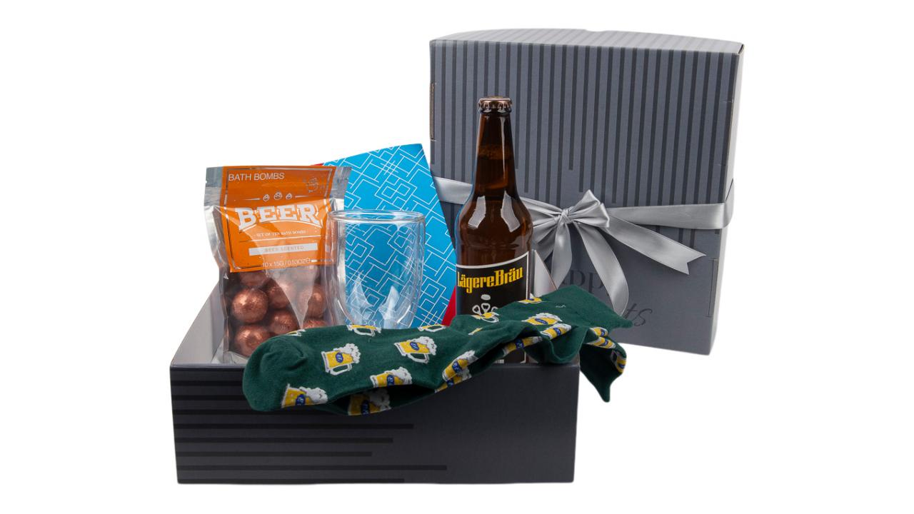 Coffret cadeau bière, avec bon pour un abonnement de bi