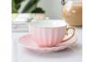 Rosa Tasse mit Goldrand - inkl. Untersetzer perfekt für Tee & Kaffee 
