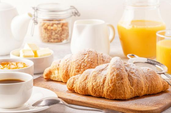 Grasse matinée - avec nounou et petit déjeuner, 2 personnes 3 