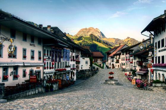 Séjour & fondue à Gruyères - 1 nuit dans la cité médiévale de Gruyères pour 2 personnes 3 