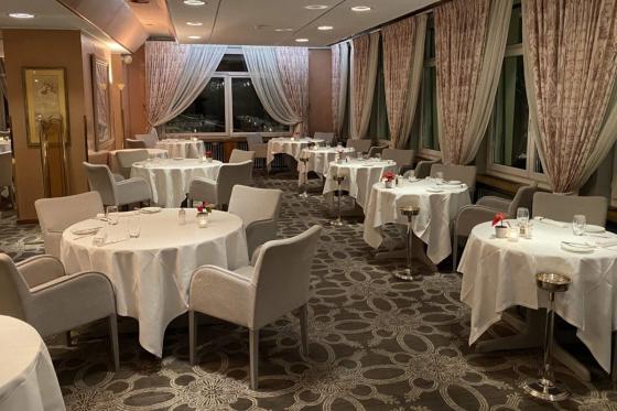 Wellness & gastronomie en Valais - 1 nuit en Junior Suite Nord avec petit déjeuner et bon au restaurant 5 