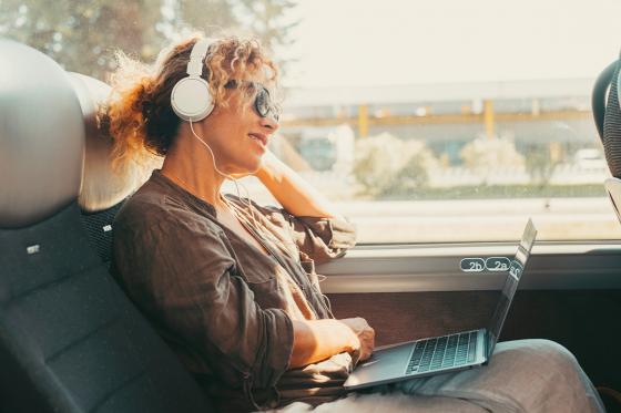 Journée shopping pour 1 personne - Transport en car vers Milan, Turin, Lyon ou Vitolungo 2 