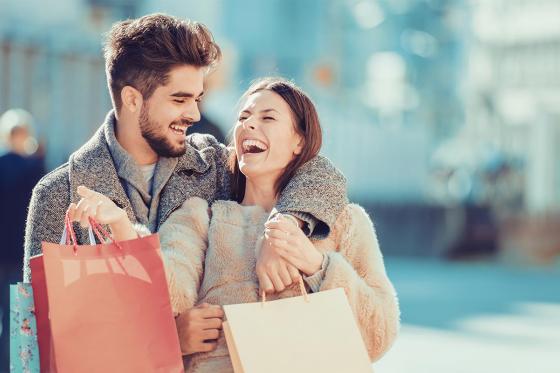 Journée shopping pour 1 personne - Transport en car vers Milan, Turin, Lyon ou Vitolungo 3 