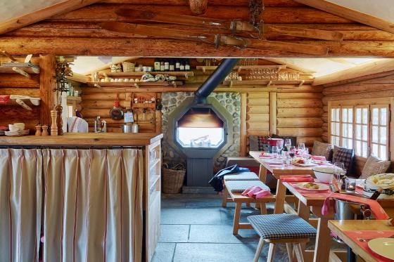 Day Spa Deluxe & Fondue in Gstaad - inkl. Fondue, Zugang zu den Pools und Wellnessbereich | 2 Personen 6 